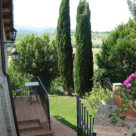 Casale Del Monsignore Сполето Номер фото